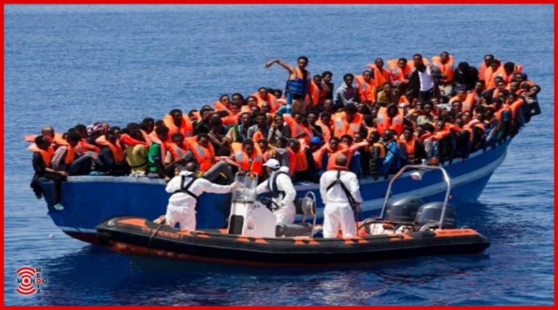 nave italiana riporta migranti in libia