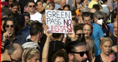 No green pass: da Nord a Sud in migliaia scendono in piazza no green pass
